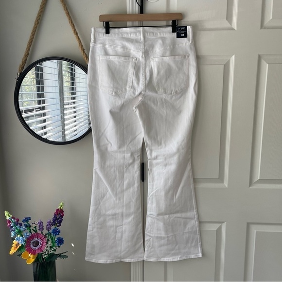 NWT J Crew Factory Full-length flare jean in signature stretch - Picture 5 of 9